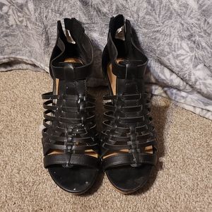 Size 8 1/2 black saddle wedges
